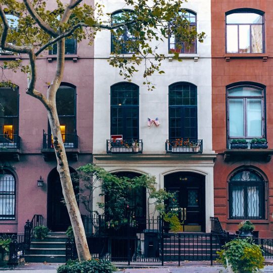 https://ekacontracting.com/wp-content/uploads/2015/05/brownstones-on-a-quaint-street-in-manhattan-2022-11-16-18-06-59-utc-540x540.jpg